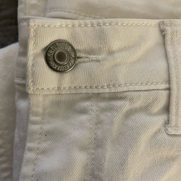 Old Navy high rise straight jeans, white. Size 8, 6 - Picture 2 of 3